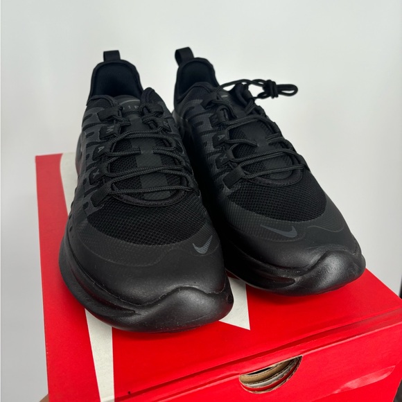 Nike Women’s Nike Air Max Axis Size 10 - Picture 3 of 5